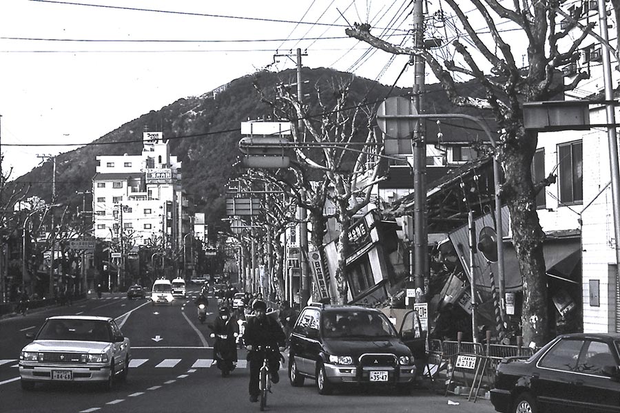 震災直後の神戸市須磨