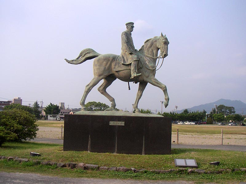 騎馬像